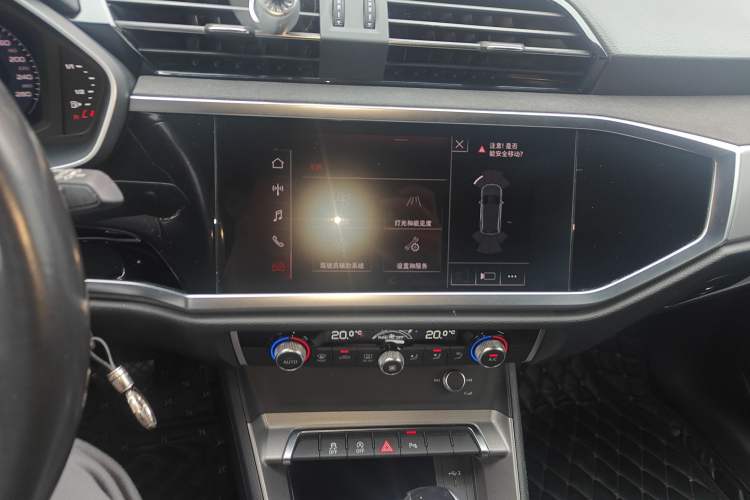 Used Audi Q3 2021 35 TFSI Progressive Dynamic Edition Audio And AC Panel
