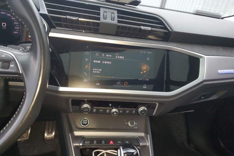 Used Audi Q3 2021 40 TFSI Fashion Dynamic Model Audio And AC Panel