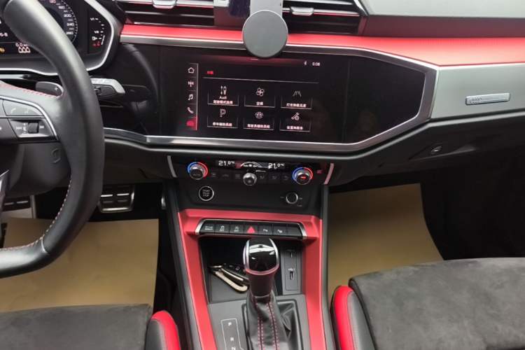 Used Audi Q3 2021 40 TFSI Fashion Dynamic Model Audio And AC Panel