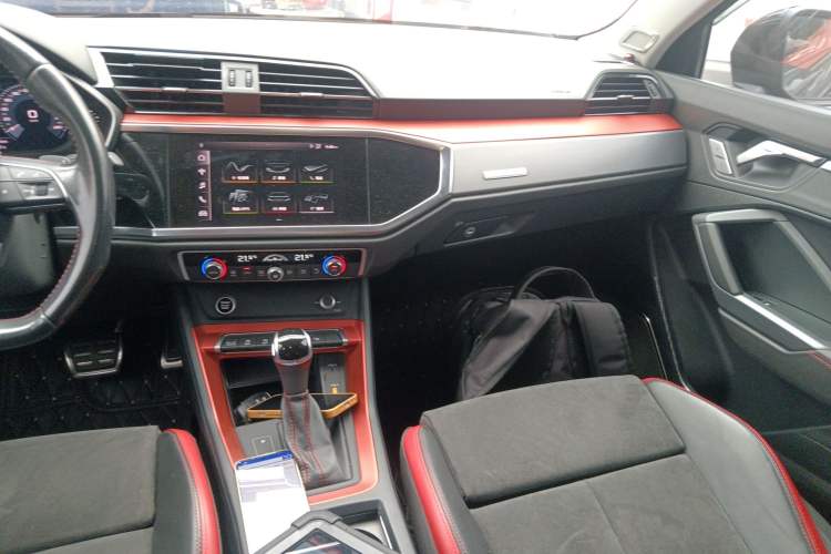 Used Audi Q3 2021 40 TFSI Fashion Dynamic Model Audio And AC Panel