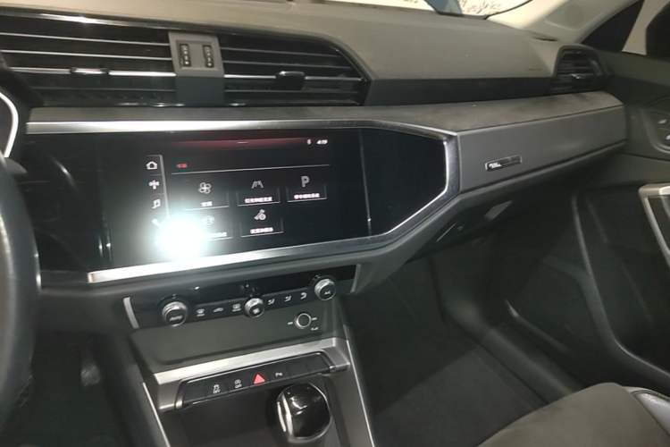 Used Audi Q3 2021 35 TFSI Progressive Dynamic Edition Audio And AC Panel