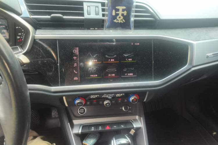 Used Audi Q3 2021 35 TFSI Fashion Dynamic Model Audio And AC Panel