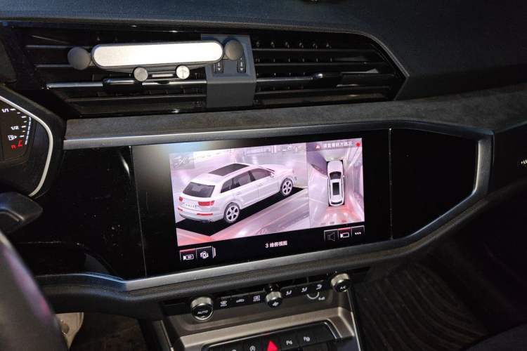 Used Audi Q3 2021 35 TFSI Fashion Dynamic Model Audio And AC Panel