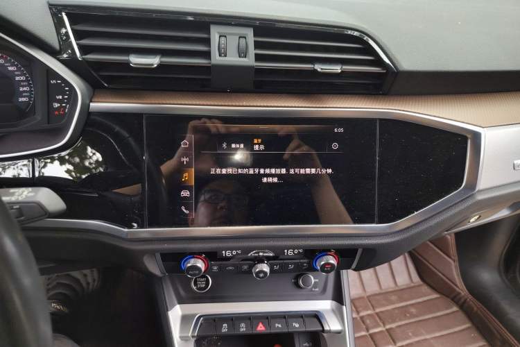 Used Audi Q3 2021 35 TFSI Fashionable and Elegant Model Audio And AC Panel