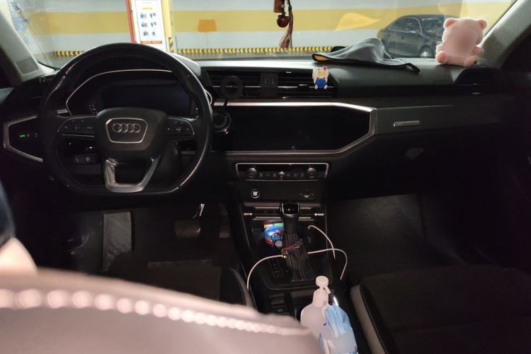 Used Audi Q3 2021 35 TFSI Fashion Dynamic Model Center Console
