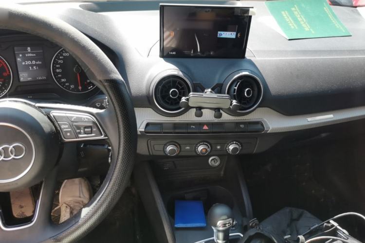 Used Audi Q3 2021 35 TFSI Progressive Dynamic Edition Center Console