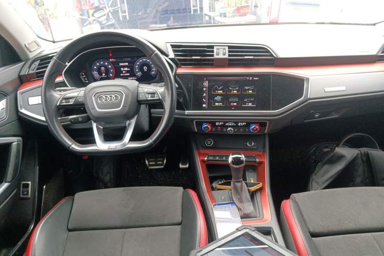 Used Audi Q3 2021 40 TFSI Fashion Dynamic Model Center Console