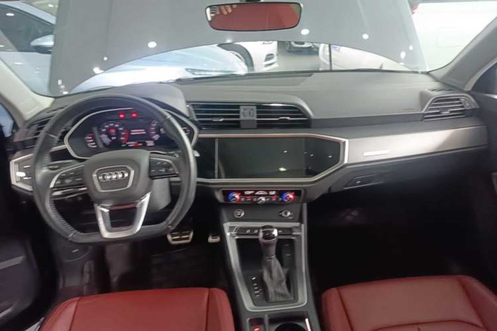 Used Audi Q3 2021 35 TFSI Enjoy Life Edition Center Console