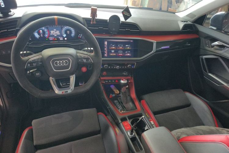 Used Audi Q3 2021 40 TFSI Fashion Dynamic Model Center Console
