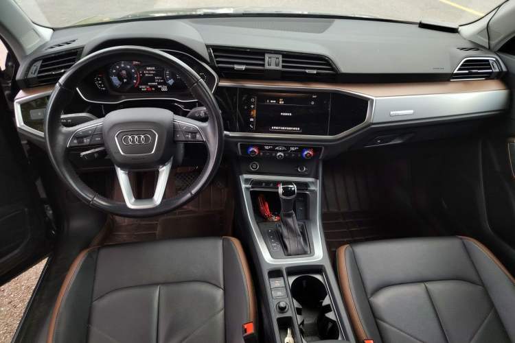 Used Audi Q3 2021 35 TFSI Fashionable and Elegant Model Center Console
