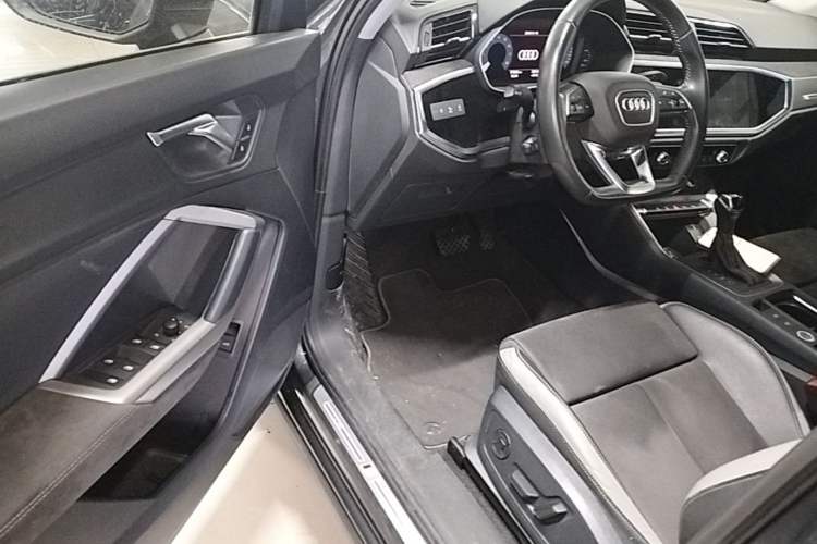 Used Audi Q3 2021 35 TFSI Fashion Dynamic Model Driver Seat