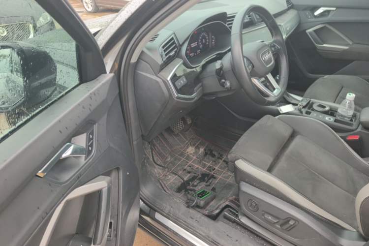 Used Audi Q3 2021 35 TFSI Progressive Dynamic Edition Driver Seat