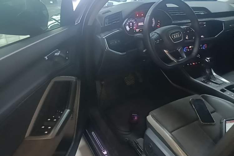 Used Audi Q3 2021 35 TFSI Fashion Dynamic Model Driver Seat