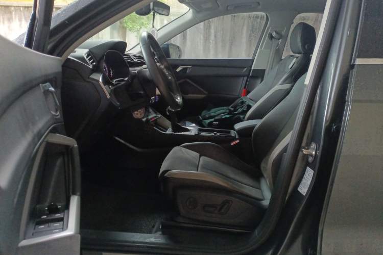 Used Audi Q3 2021 35 TFSI Progressive Dynamic Edition Driver Seat