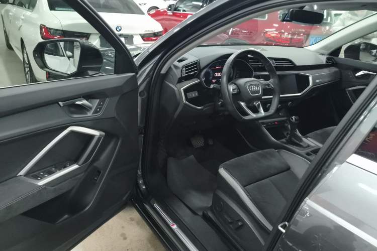 Used Audi Q3 2021 35 TFSI Fashion Dynamic Model Driver Seat