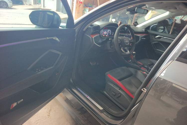 Used Audi Q3 2021 40 TFSI Fashion Dynamic Model Driver Seat