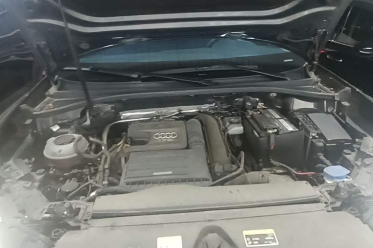 Used Audi Q3 2021 35 TFSI Fashion Dynamic Model Engine Bay