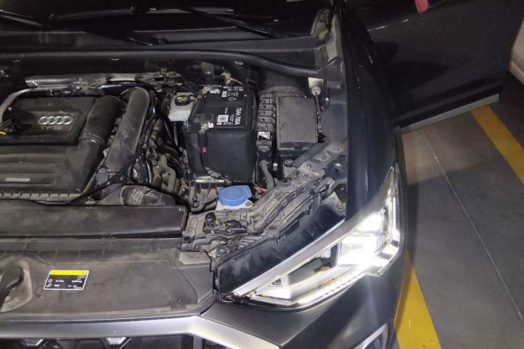 Used Audi Q3 2021 35 TFSI Progressive Dynamic Edition Engine Bay Left