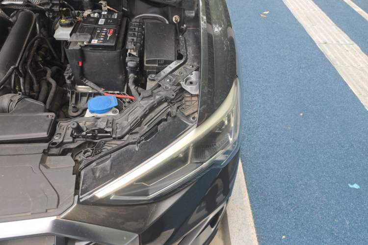 Used Audi Q3 2021 35 TFSI Fashion Dynamic Model Engine Bay Left