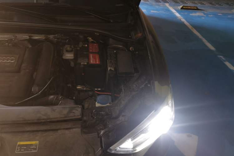 Used Audi Q3 2021 35 TFSI Fashion Dynamic Model Engine Bay Left