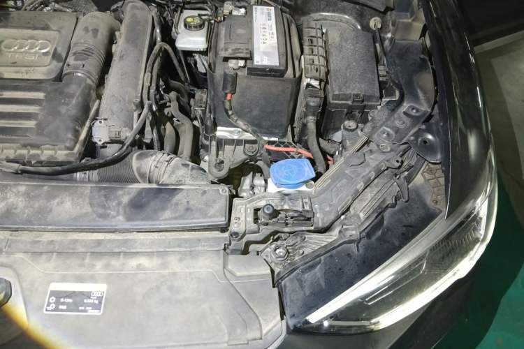 Used Audi Q3 2021 35 TFSI Fashion Dynamic Model Engine Bay Left