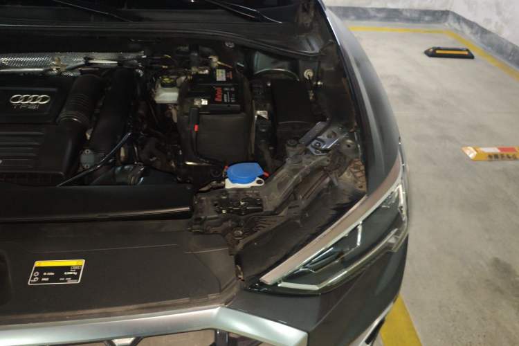 Used Audi Q3 2021 35 TFSI Progressive Dynamic Edition Engine Bay Left