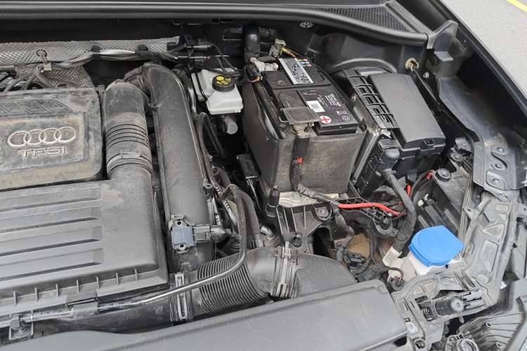 Used Audi Q3 2021 35 TFSI Fashion Dynamic Model Engine Bay Left