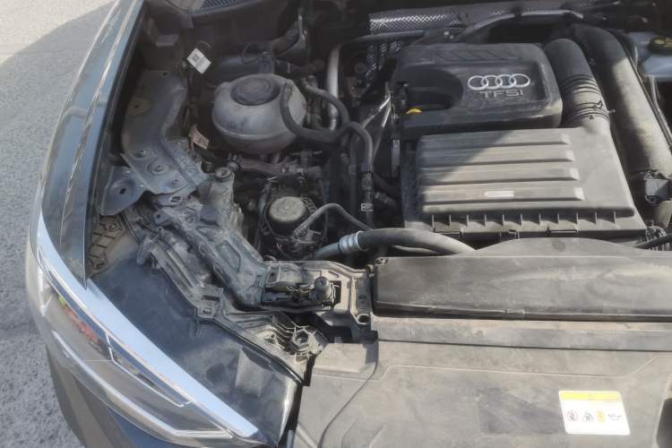 Used Audi Q3 2021 35 TFSI Progressive Dynamic Edition Engine Bay Right