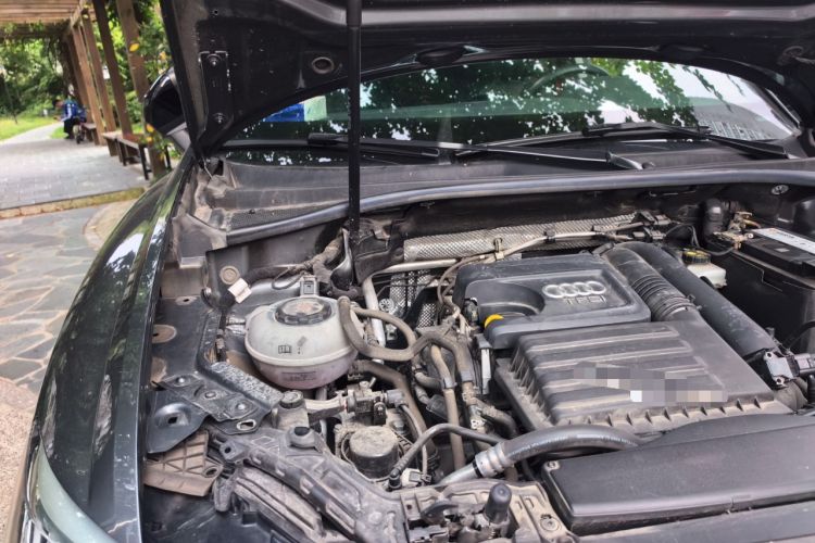 Used Audi Q3 2021 35 TFSI Fashion Dynamic Model Engine Bay Right