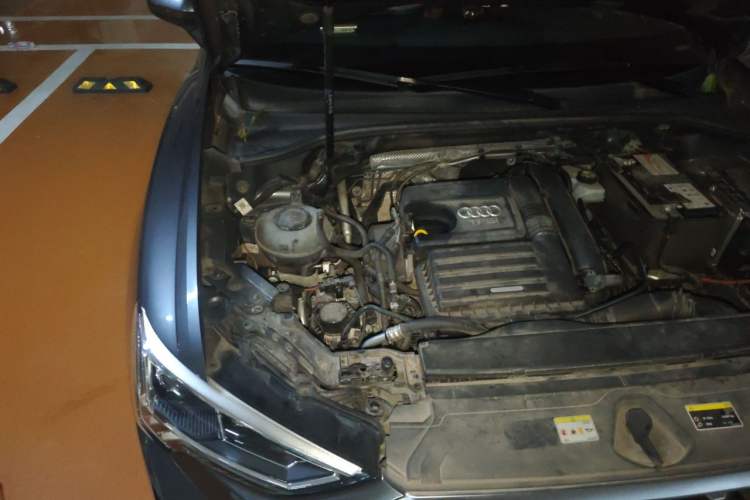 Used Audi Q3 2021 35 TFSI Fashion Dynamic Model Engine Bay Right