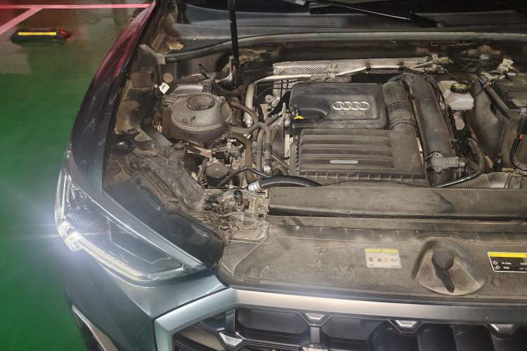 Used Audi Q3 2021 35 TFSI Progressive Dynamic Edition Engine Bay Right