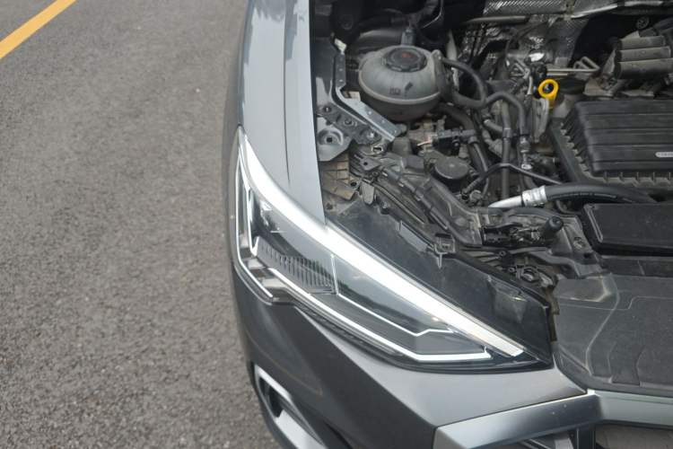 Used Audi Q3 2021 35 TFSI Fashion Dynamic Model Engine Bay Right