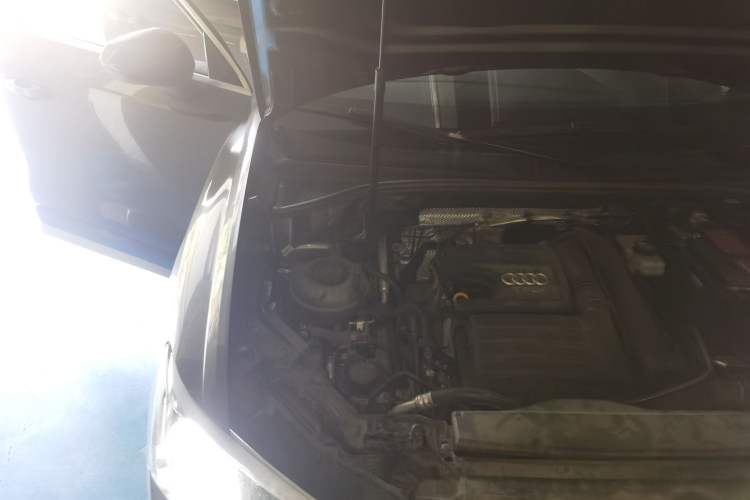 Used Audi Q3 2021 35 TFSI Fashion Dynamic Model Engine Bay Right