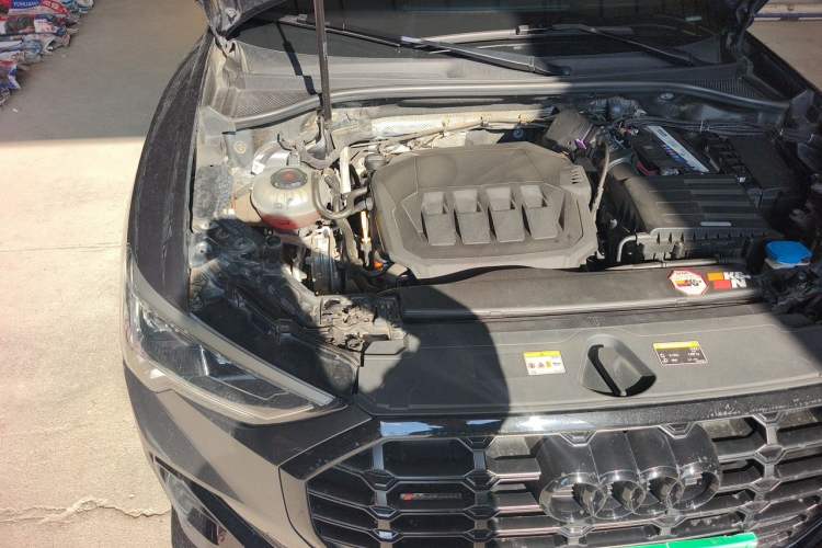 Used Audi Q3 2021 40 TFSI Fashion Dynamic Model Engine Bay Right