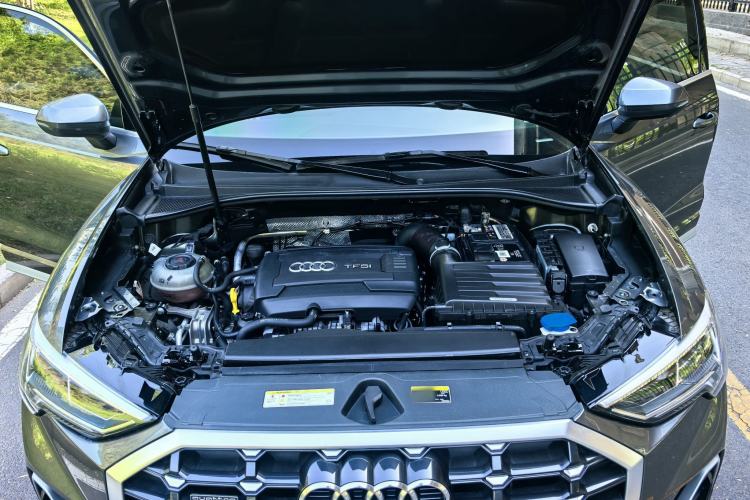 Used Audi Q3 2021 45 TFSI quattro Fashion Dynamic Model Engine Bay