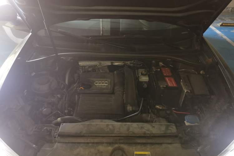 Used Audi Q3 2021 35 TFSI Fashion Dynamic Model Engine Bay