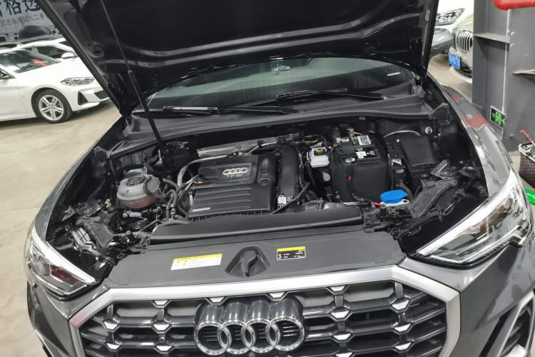 Used Audi Q3 2021 35 TFSI Fashion Dynamic Model Engine Bay