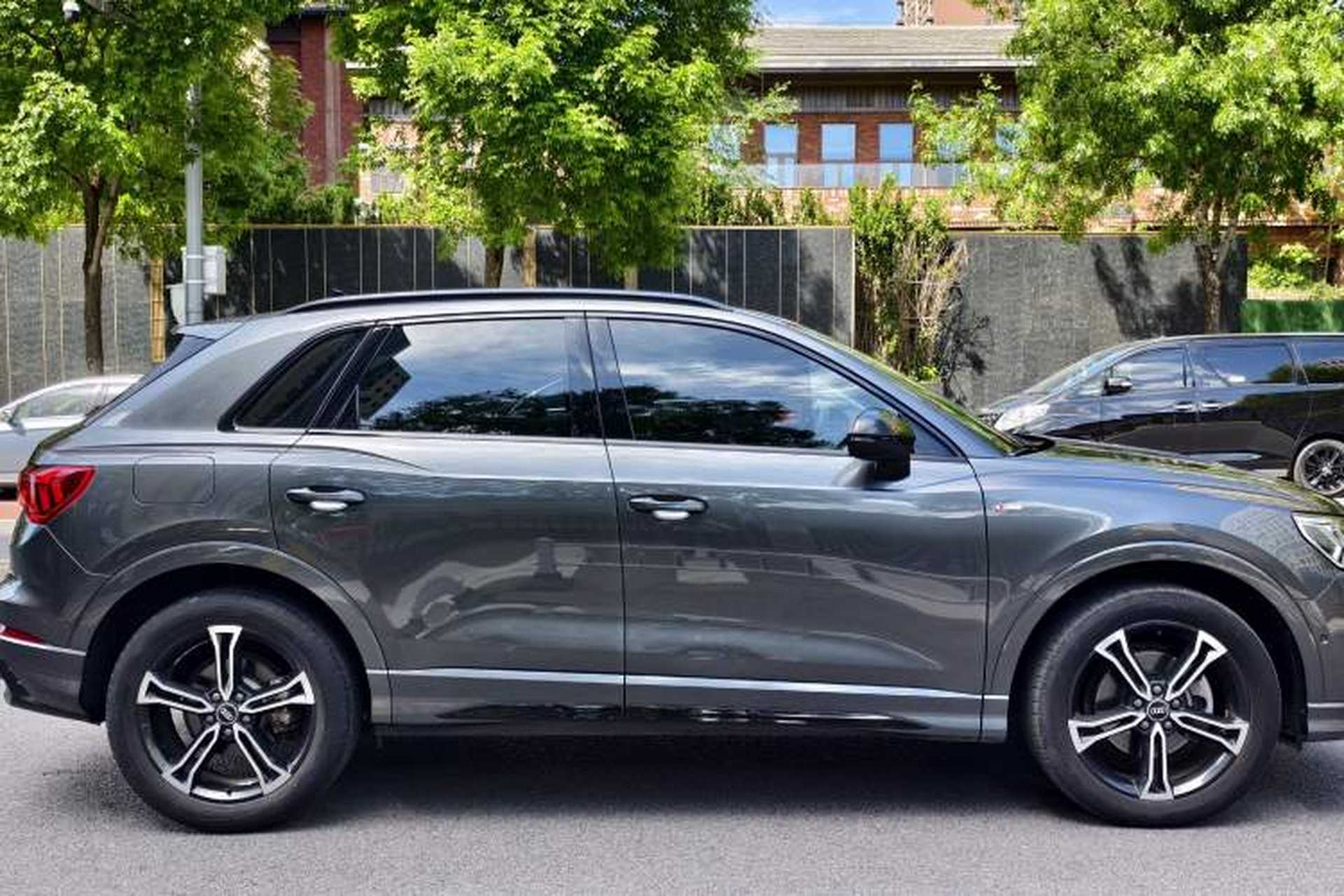 Used Audi Q3 2021 40 TFSI Fashion Dynamic Model Exterior 3