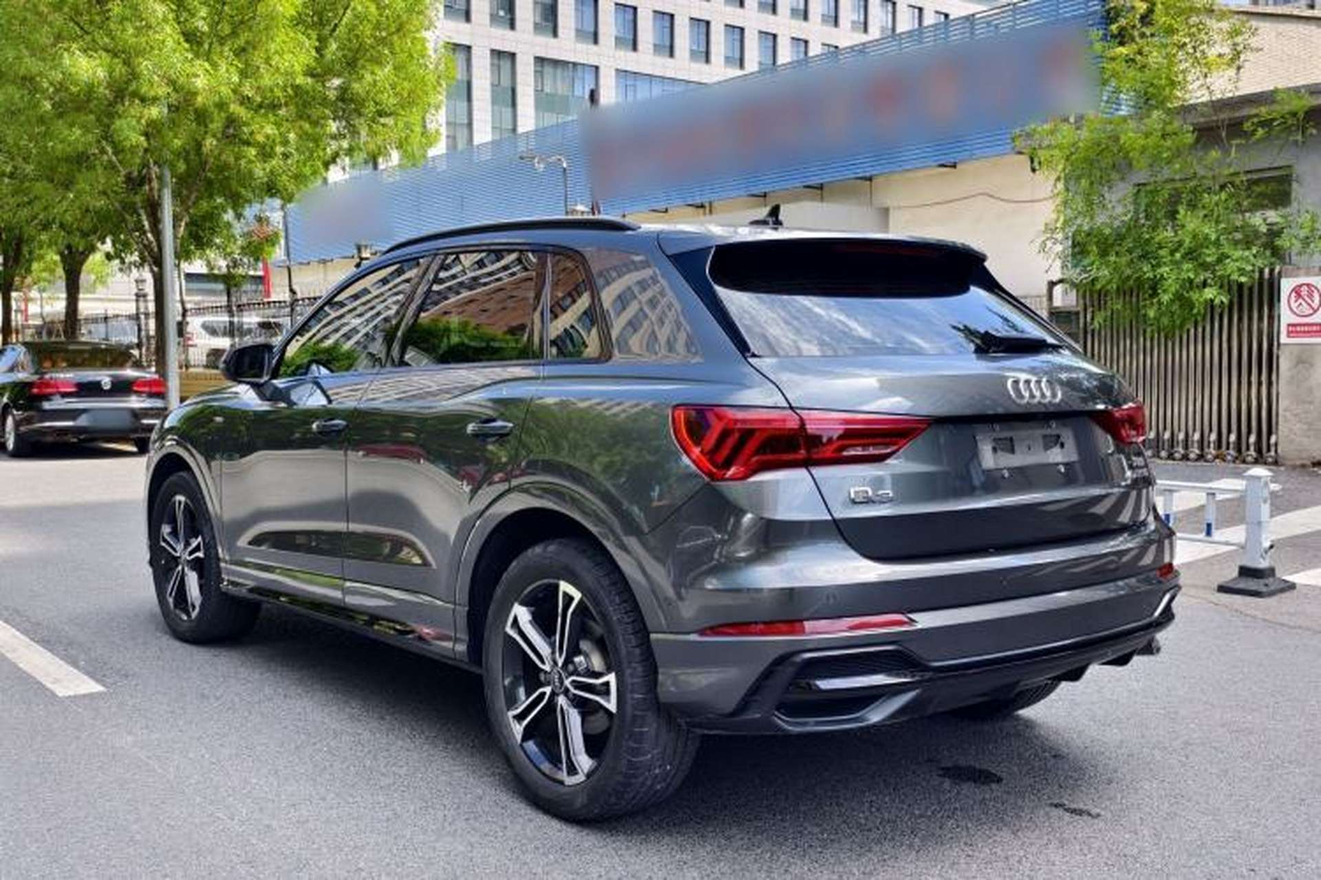 Used Audi Q3 2021 40 TFSI Fashion Dynamic Model Exterior 4