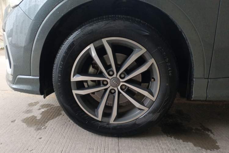Used Audi Q3 2021 35 TFSI Progressive Dynamic Edition Exterior 4