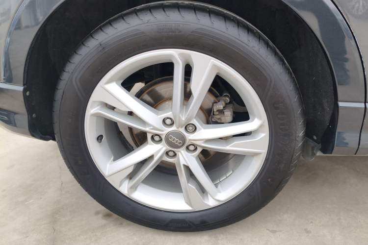 Used Audi Q3 2021 35 TFSI Fashionable and Elegant Model Exterior 5