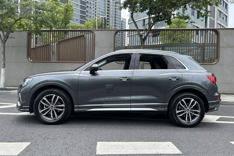 Used Audi Q3 2021 35 TFSI Progressive Dynamic Edition Exterior 6