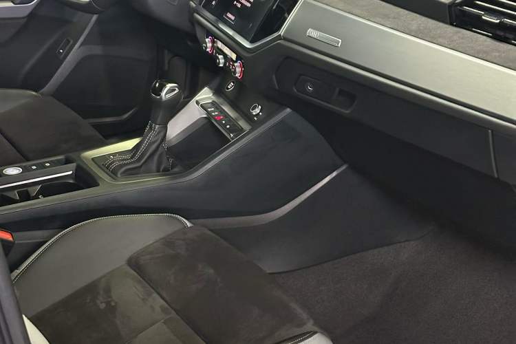 Used Audi Q3 2021 35 TFSI Fashion Dynamic Model Exterior 8