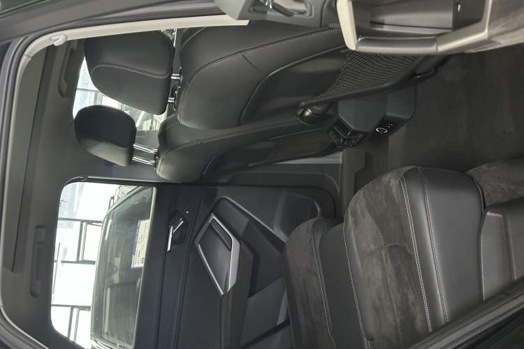 Used Audi Q3 2021 35 TFSI Fashion Dynamic Model Exterior 9