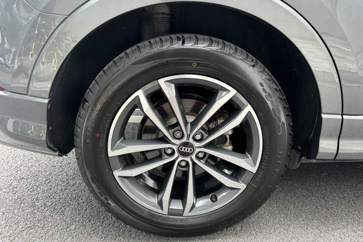 Used Audi Q3 2021 35 TFSI Progressive Dynamic Edition Exterior 9