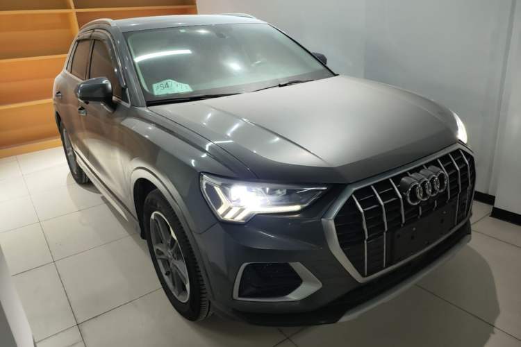 Used Audi Q3 2021 35 TFSI Advanced Style Edition Front Right 45 Deg