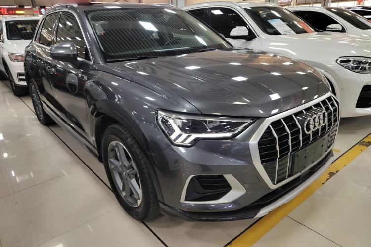 Used Audi Q3 2021 35 TFSI Advanced Style Edition Front Right 45 Deg