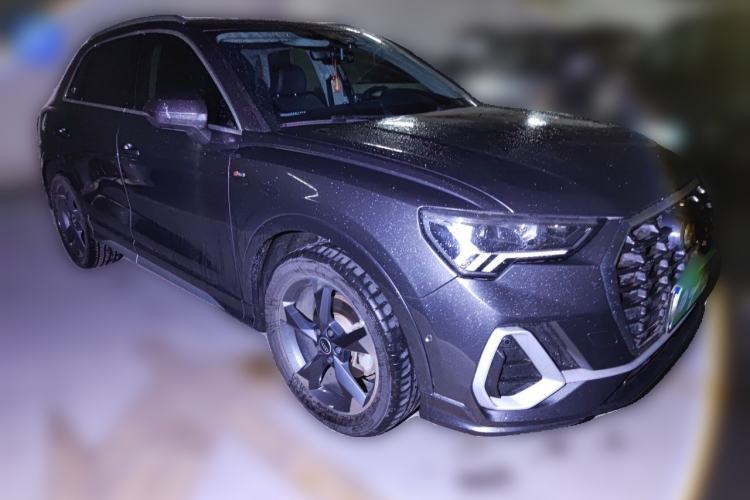 Used Audi Q3 2021 35 TFSI Fashion Dynamic Model Front Right 45 Deg