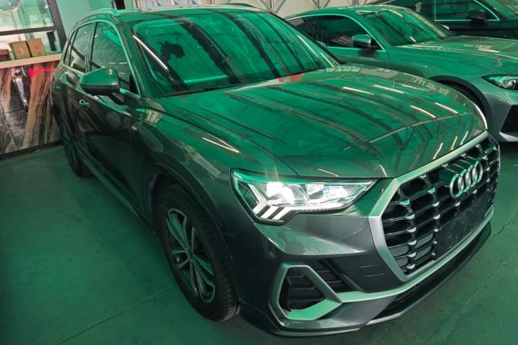Used Audi Q3 2021 35 TFSI Progressive Dynamic Edition Front Right 45 Deg