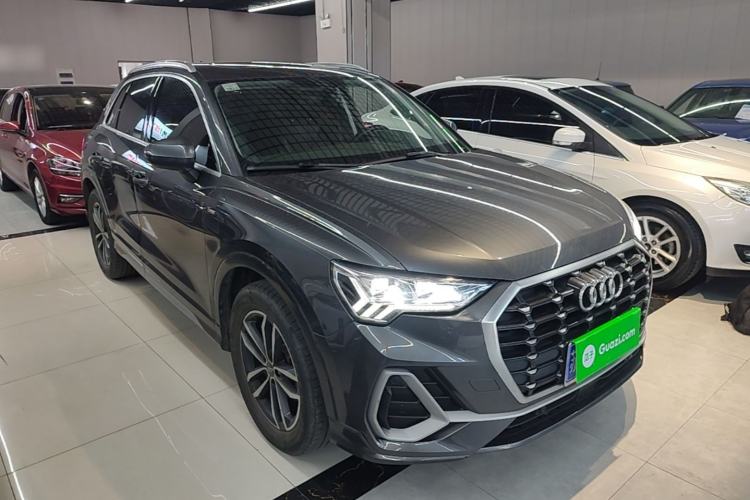 Used Audi Q3 2021 35 TFSI Progressive Dynamic Edition Front Right 45 Deg